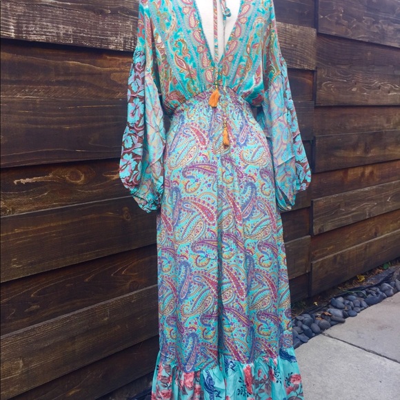 V Neck Boho Turquoise w Roses/Paisley Dress - Picture 4 of 4